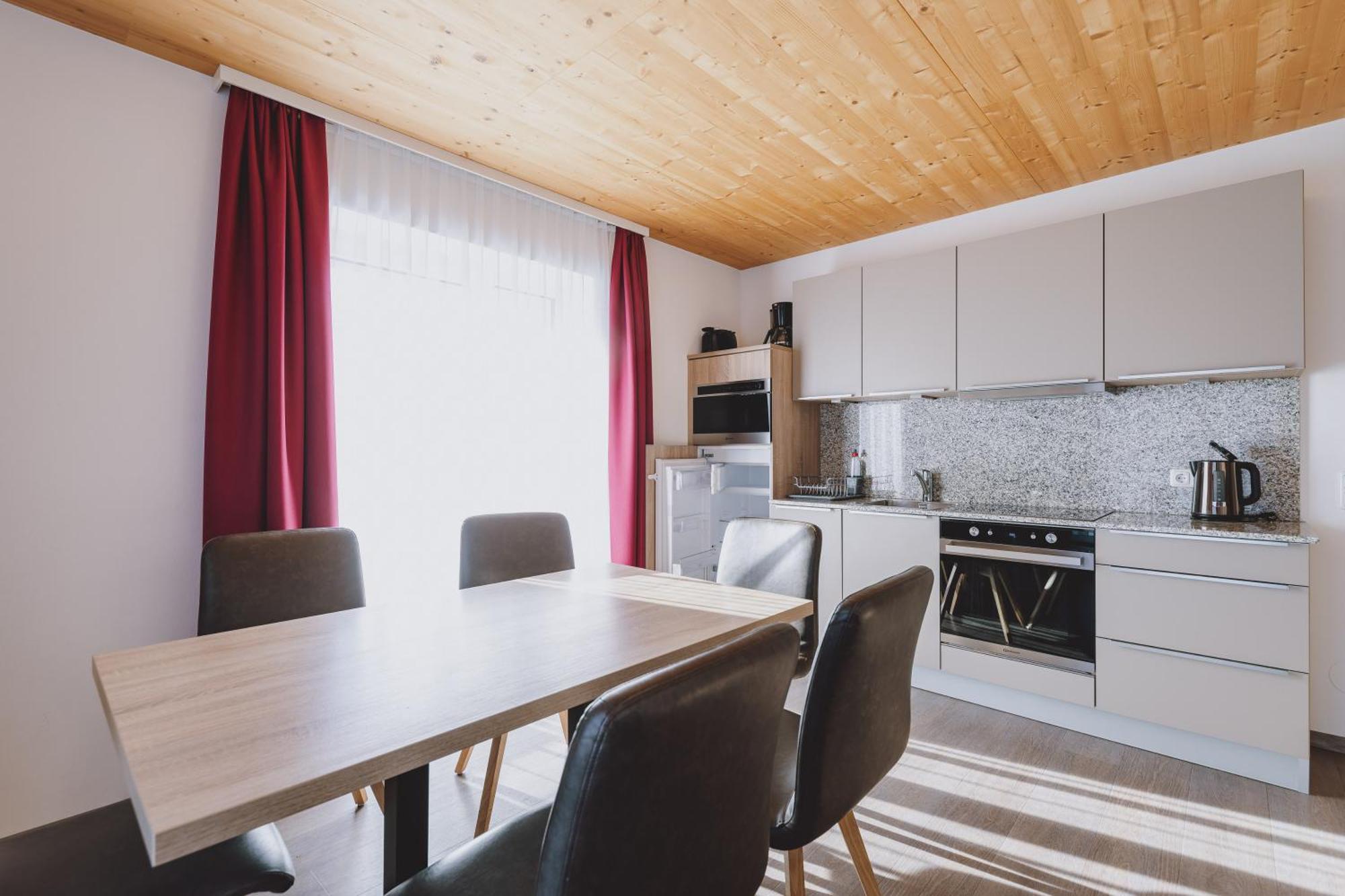 Appartements Sulzer By We Rent, Summercard Included Zell am See Habitación foto